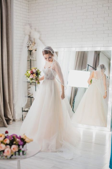 Свадебные платья Б У. Свадебное платье