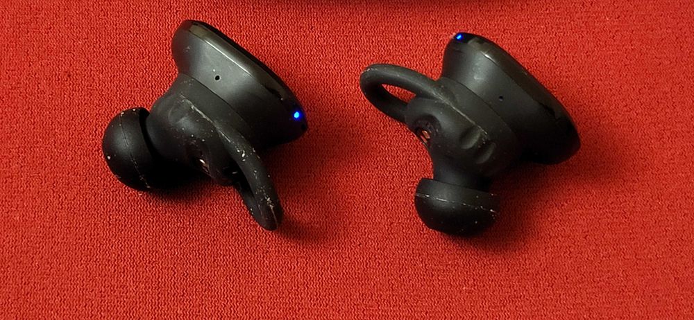 JBL Endurance Race In-ear Bluetooth Handsfree Căști cu Rezistență la Transpirație și Carcasă de Încărcare Negru