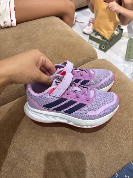 Кроссовки Adidas