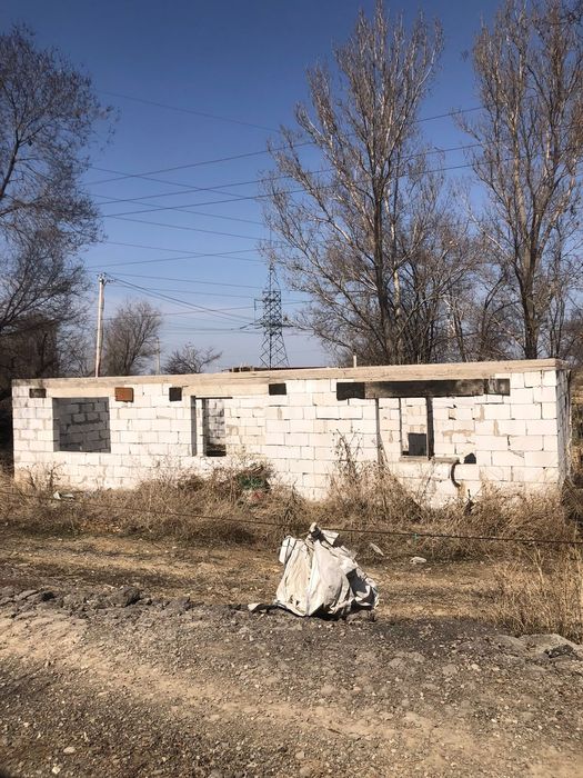 Продам дом недостроенный