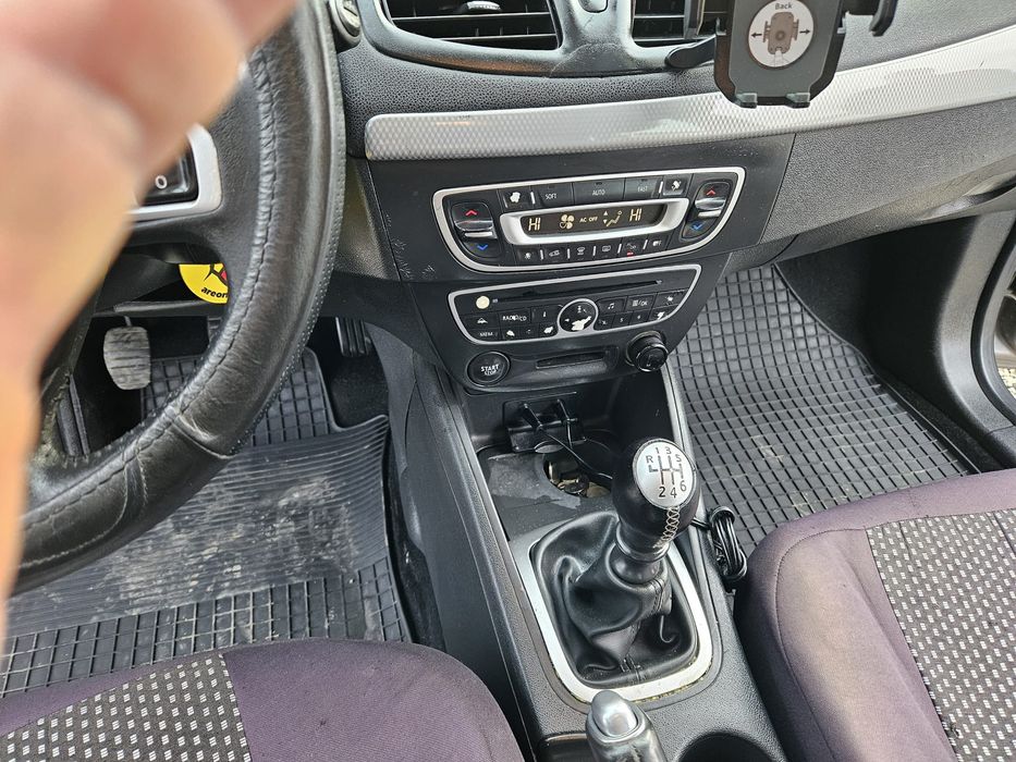 Vând Renault Fluence 1,5 DCI Prestige