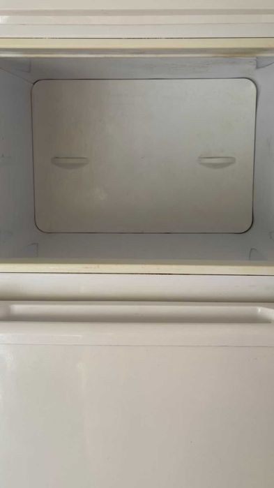 Холодильник Beko (145 см) в отличном состоянии.