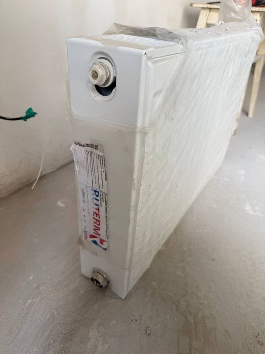 Продам батареи 2 штуки