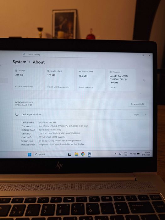 Vând HP EliteBook 840 G5  i7, 16 GB RAM și SSD de 256 GB