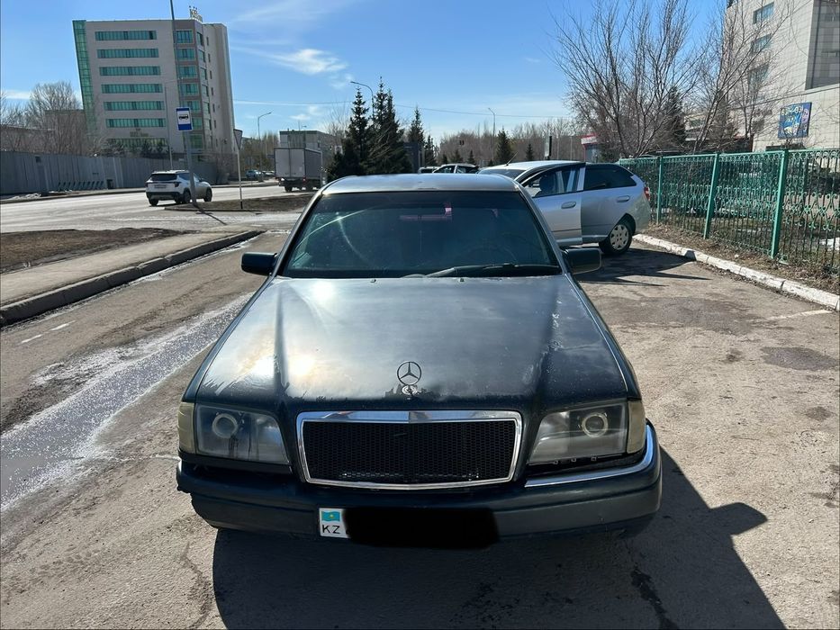 Продам мерседес с180