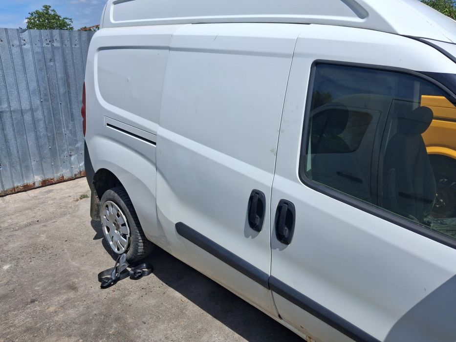 Usa culisanta dreapta Fiat Doblo XL 2010