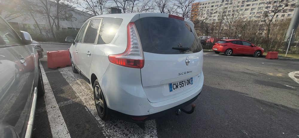 RENAULT Grand Scenic 2013 — imagine 3
