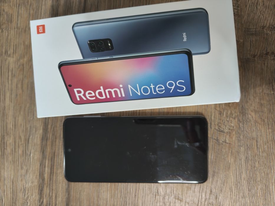 Продавам Redmi Note 9s