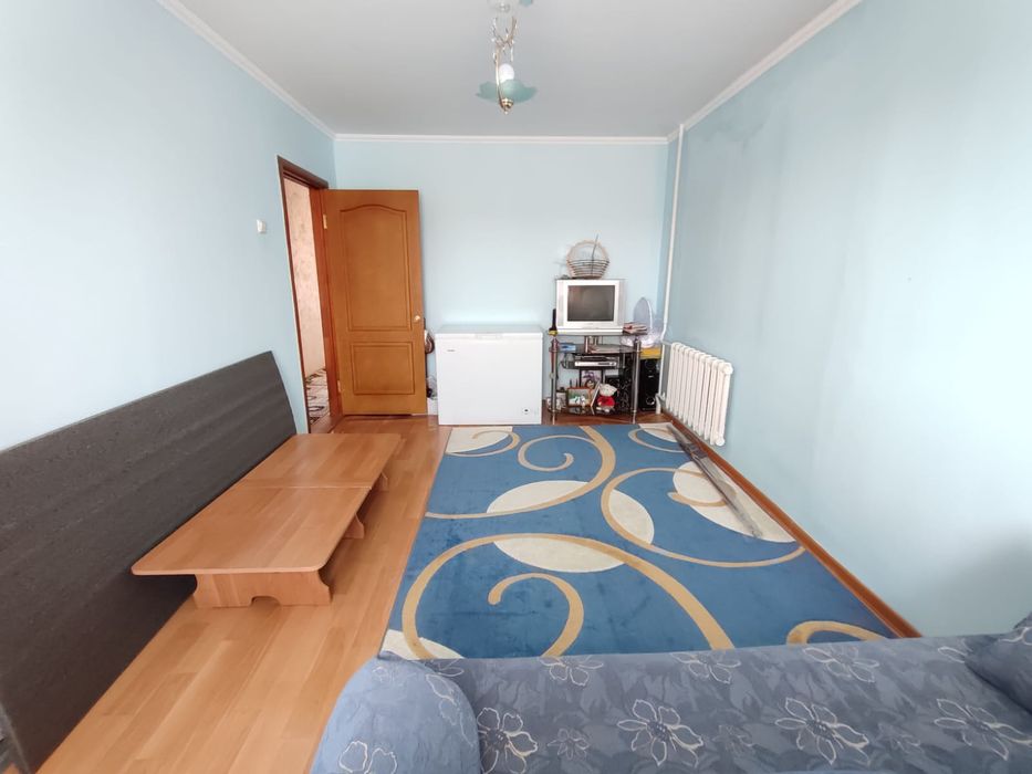 Продам 3 х комн, . 4 -77,  4 этаж.