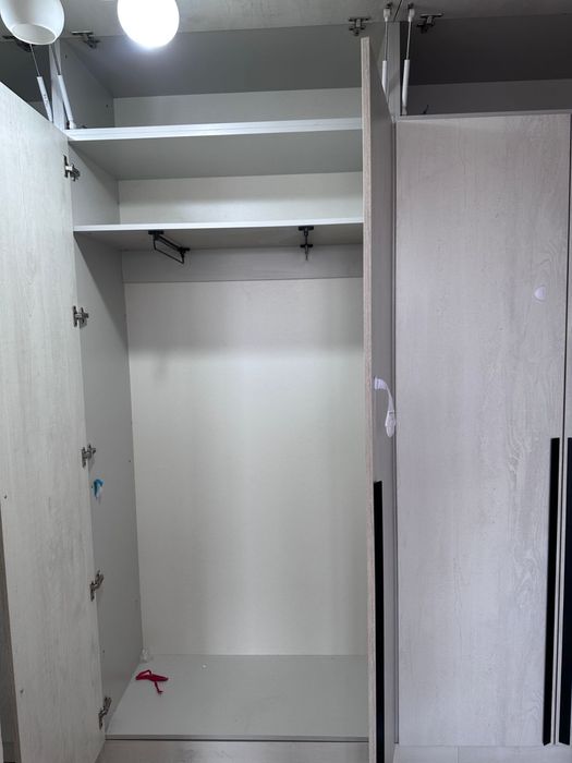 Продам встроенный шкаф