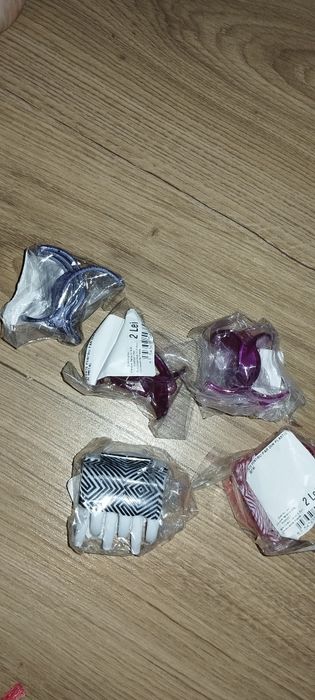 Accesorii brățări lintisoare  10 lănțișoare 20brățări , clame de parr
