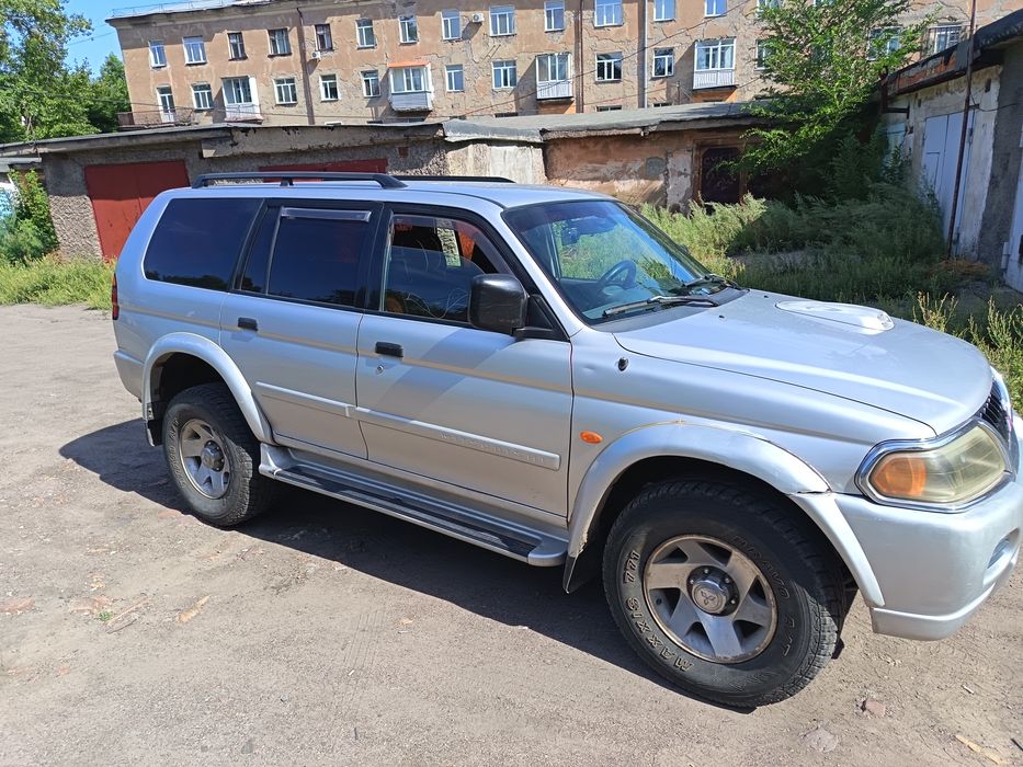 Продам Митсубиси паджеро спорт