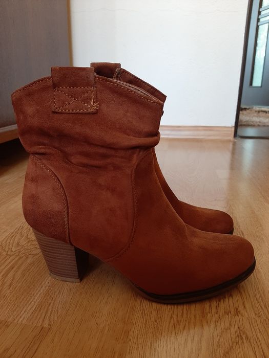 Ghete dama, piele întoarsă,