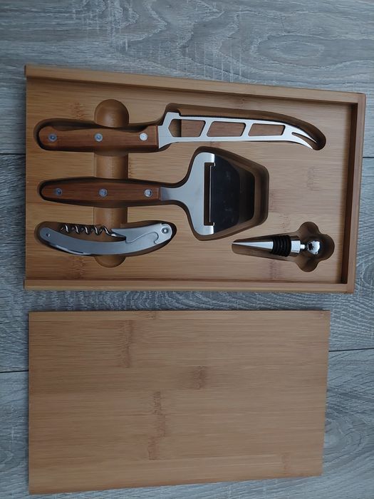 Set cadou inox, 100 lei