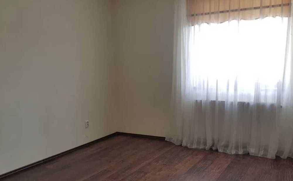 Дава се под наем Тристаен апартамент в Пловдив, Младежки Хълм - 74 кв.м за 234.6 € - Снимка #3