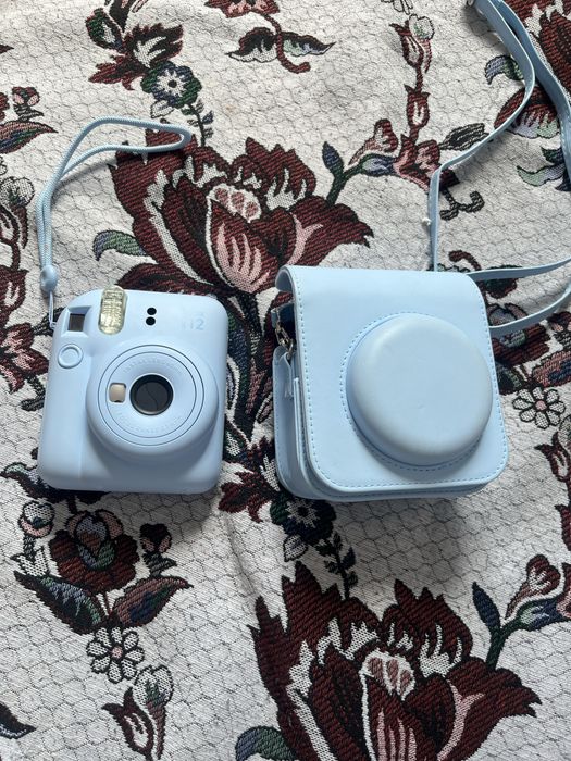 Instax mini 12 в идеальном состояний
