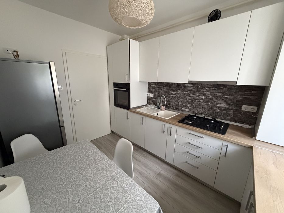 Garsonieră modernă 42 mp | Mobilată și utilată complet | Încălzire în pardoseală | Parcare proprie | Parter | Șelimbăr