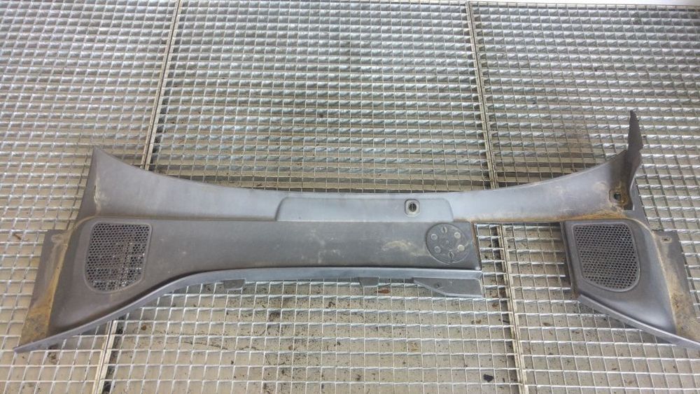 grila capota stergatoare volvo xc60 2010-2014 31271658