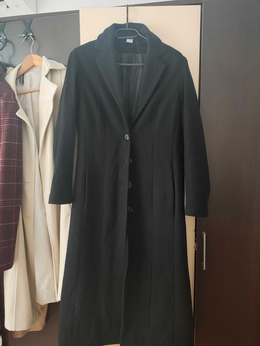 Черно палто размер 36-38