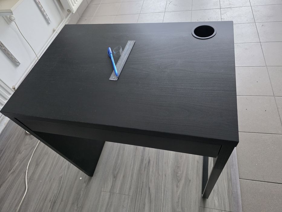 Birou IKEA negru