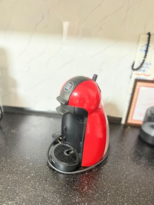 Кофемашина Nescafé Dolce Gusto (Krups) + многоразовые капсулы
Описание