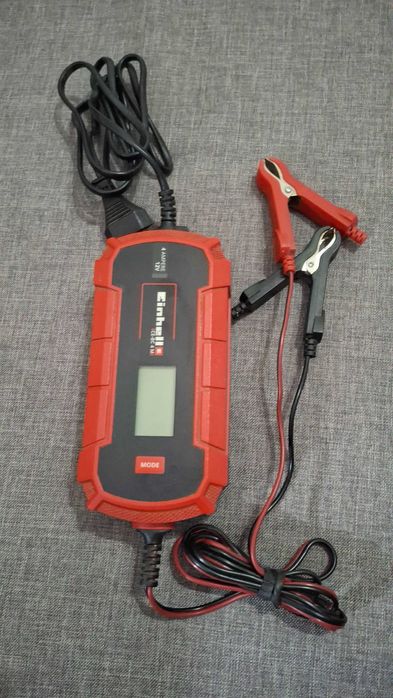 Зарядно за акумулатор Einhell CE-BC 4 M, 12 V