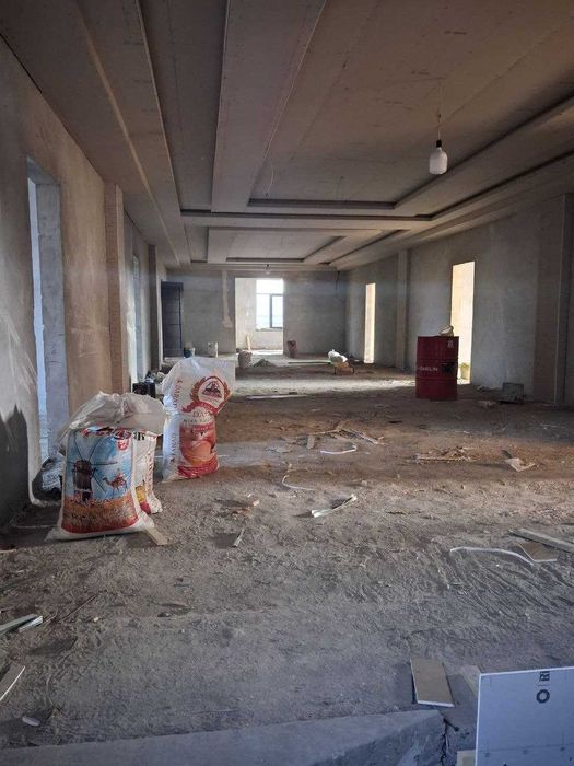 Дустлик худудида жойлашган 20 хонали ховли сотилади