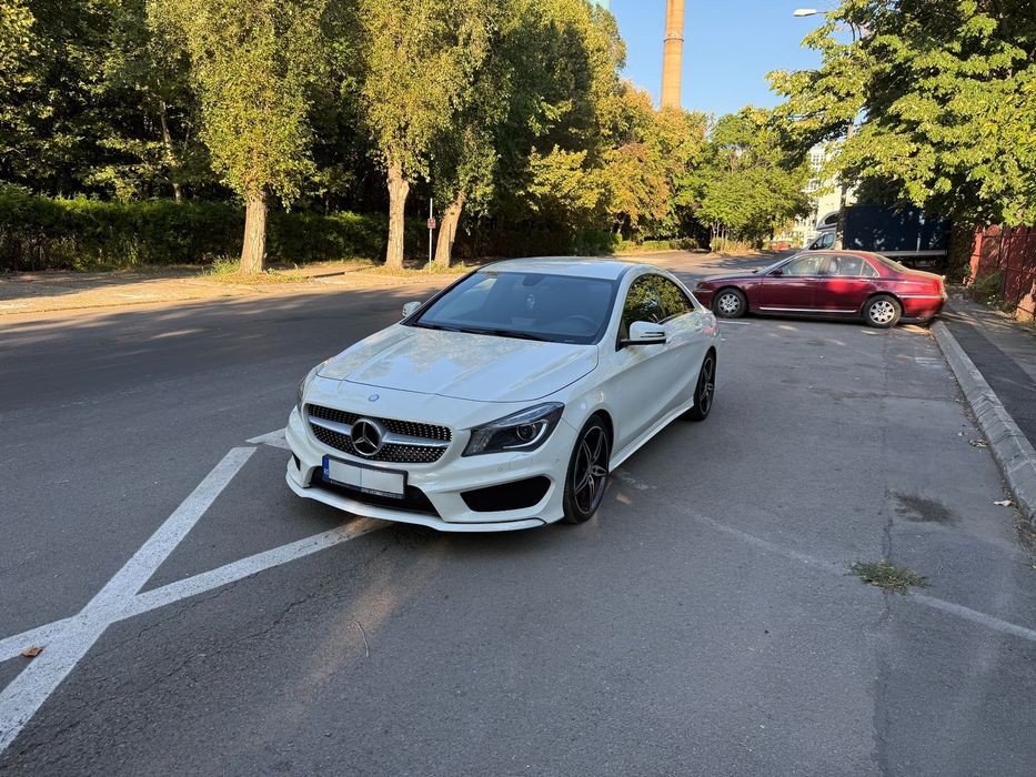 Mercedes-Benz CLA 200 Mercedes-Benz CLA 200 AMG