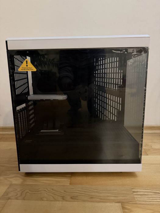 Carcasa Hyte Y40 S-Tier fara sursa Negru-Alb