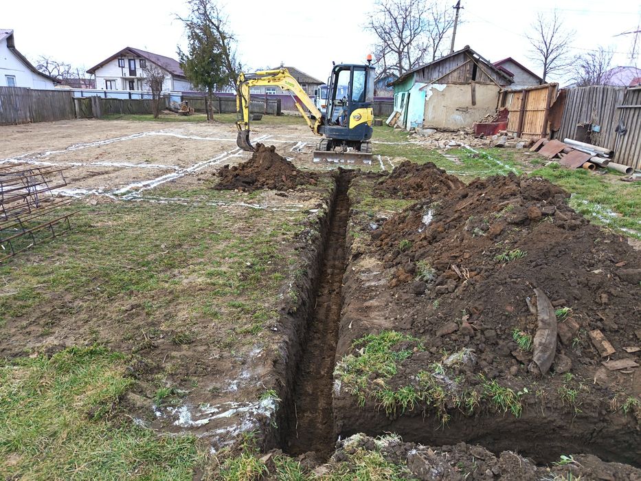 Inchiriez/Prestez servicii cu miniexcavator și bascula