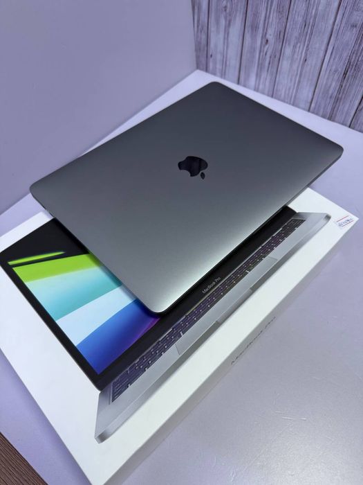 Macbook pro 2022 touchbar М2/РАССРОЧКА/СТ06940