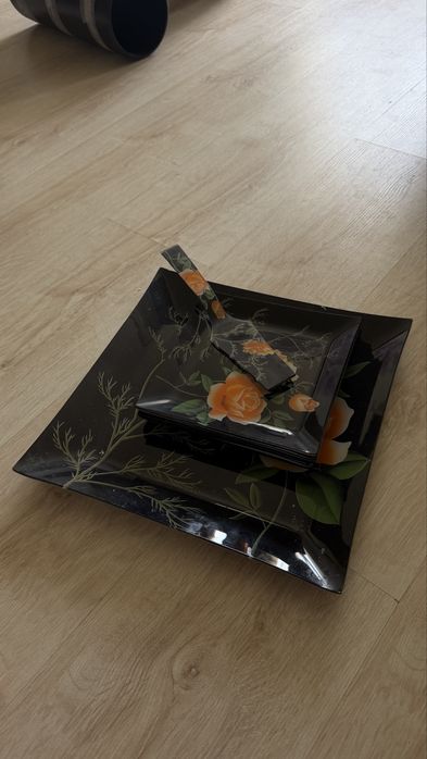 Набор тарелок 8 предметов