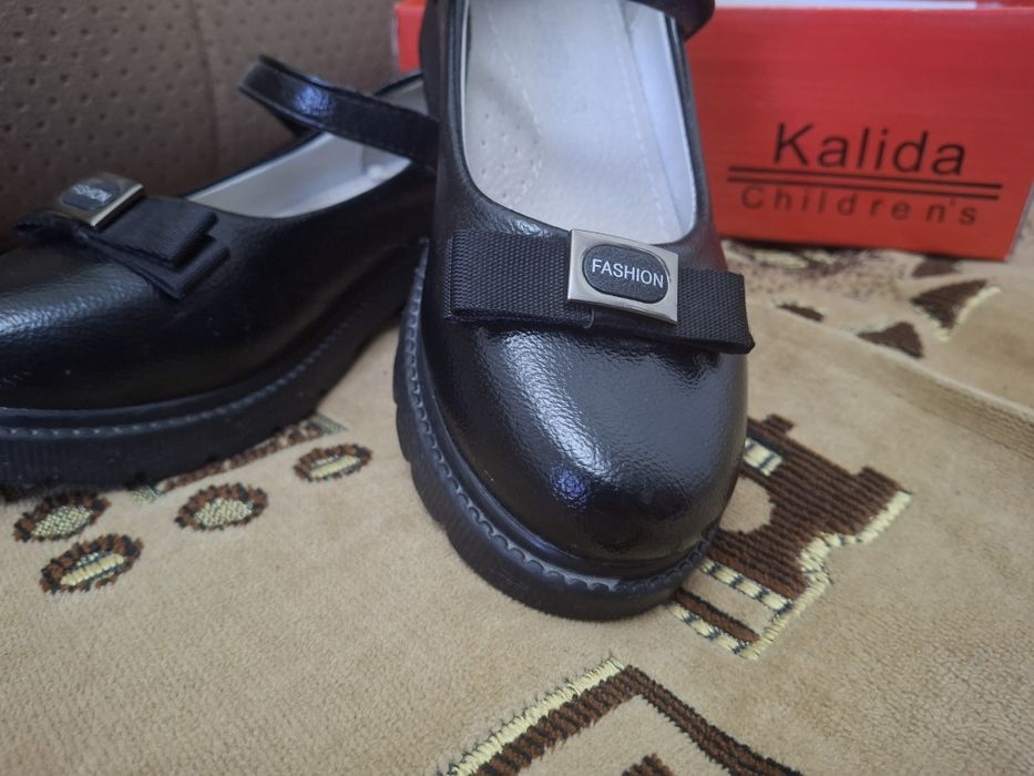 Кизлар учун оёк кийим