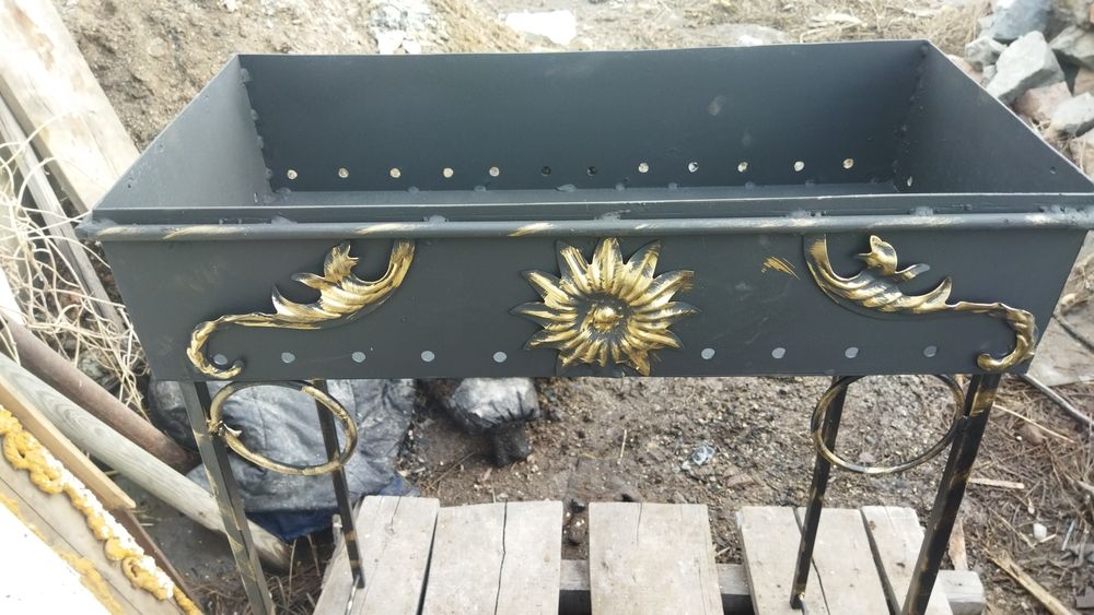 Мангал со съёмными ножками