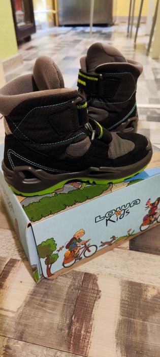 Детски туристически обувки Lowa