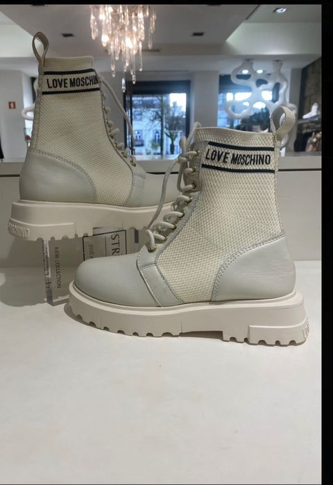 Love Moschino 39 ботуши