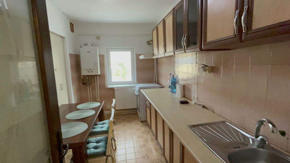 Închiriez apartament 2 camere complet utilat ,ultracentral, zona piața Moldovei.