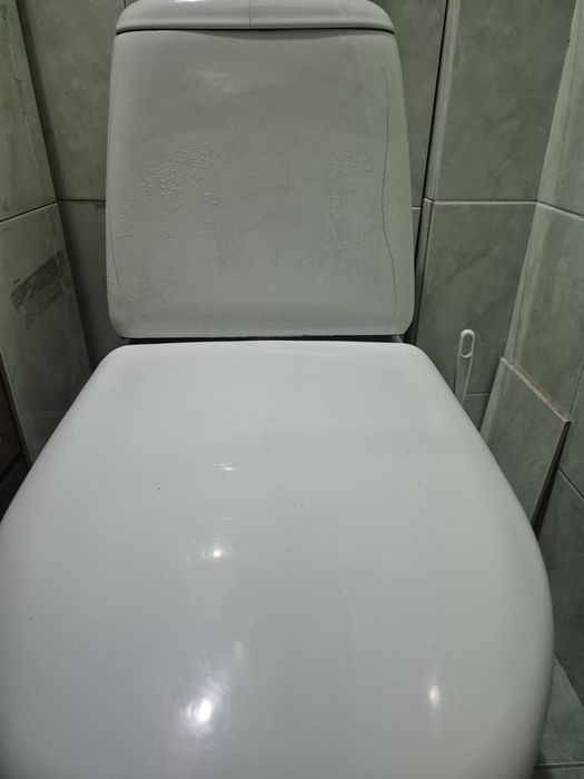 Продам унитаз без бочка