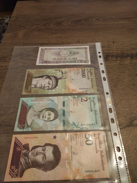 Vând bancnote, lire italiene, și diverse