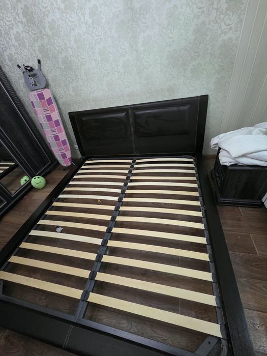 Кровать двухспальная