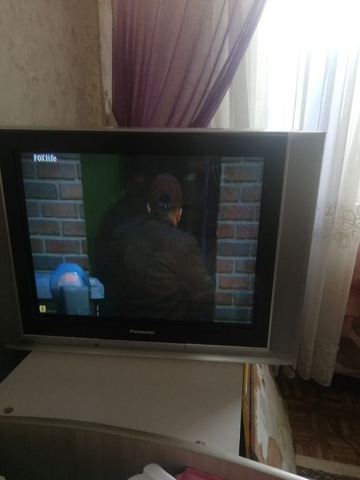 Телевизор в хорошем состояний