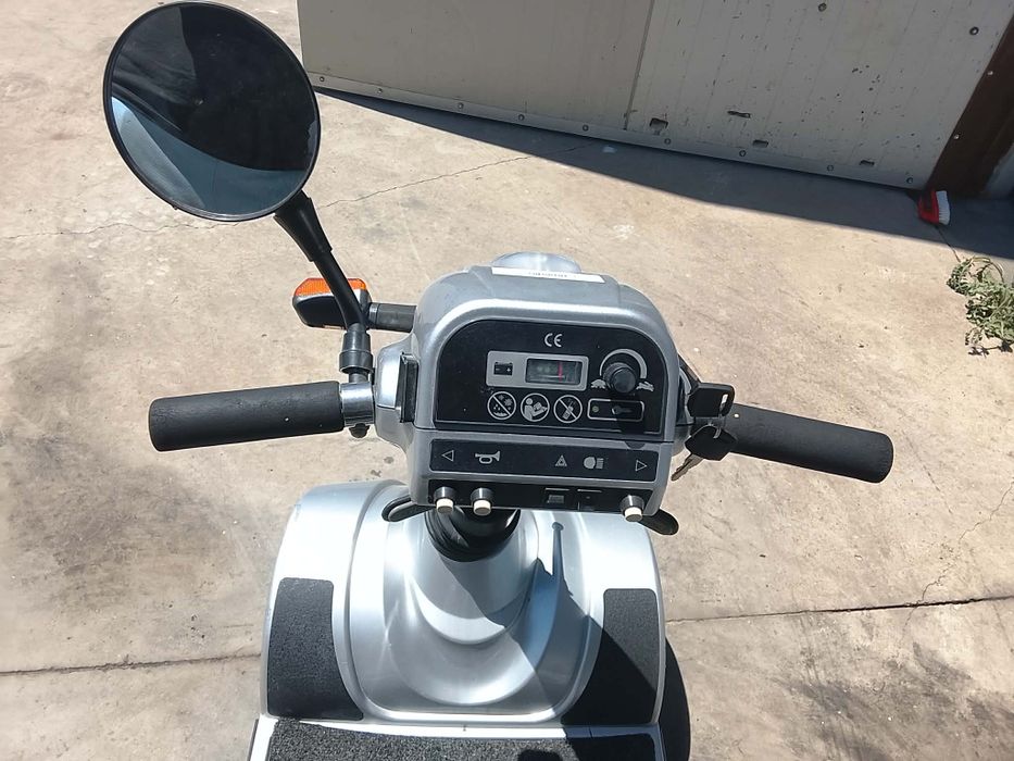 Carucior scuter elecrtic