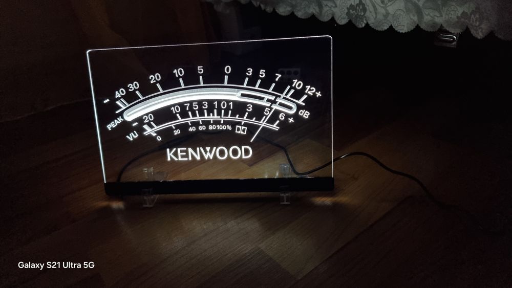 Firma luminoasa hi fi Sony/Akai/Technics/Revox/Mc Intosh
