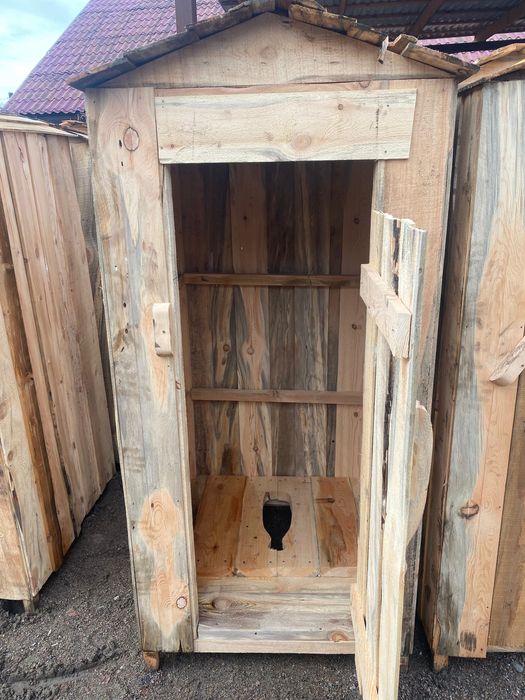 Деревянные туалеты