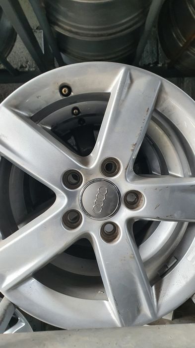 Jante Aliaj audi R16
