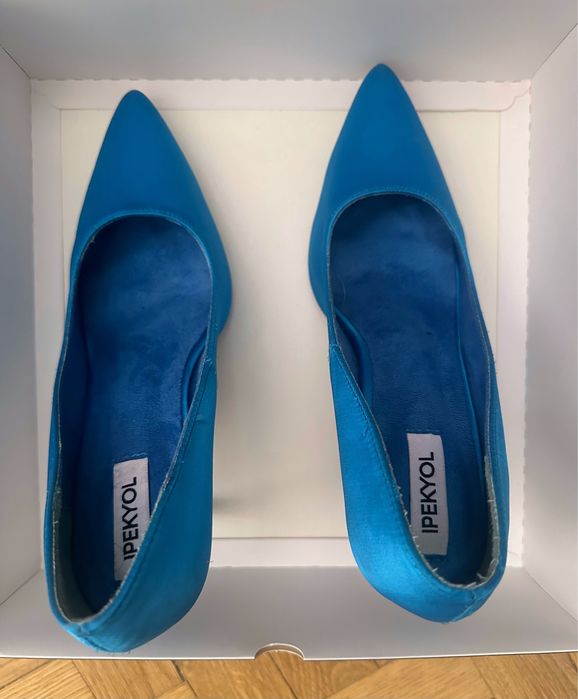 Сатенени токчета