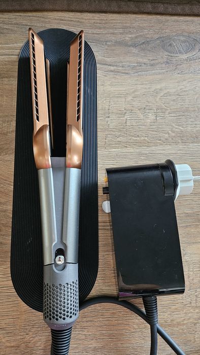 Оригинальный Dyson Airstrait