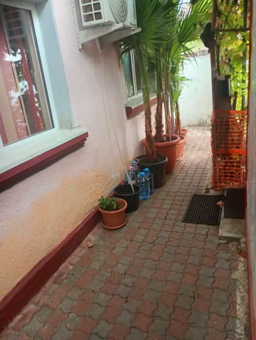 Se închiriază o parte dintr-o casă la Roșu