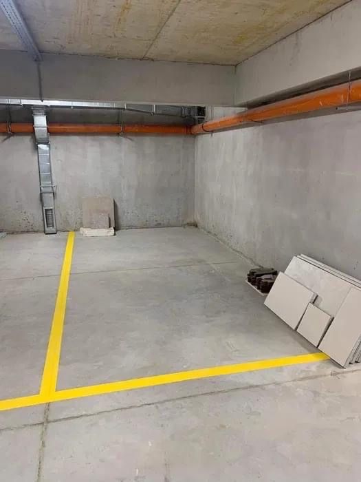 Дава се под наем Гараж / Паркомясто в София, Център - 15 кв.м за 25000 € - Снимка #4