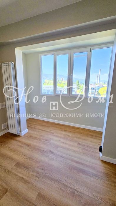 Дневна + Кухня, 2 Спални! След основен ремонт! Панорама, ТЕЦ, Камина!